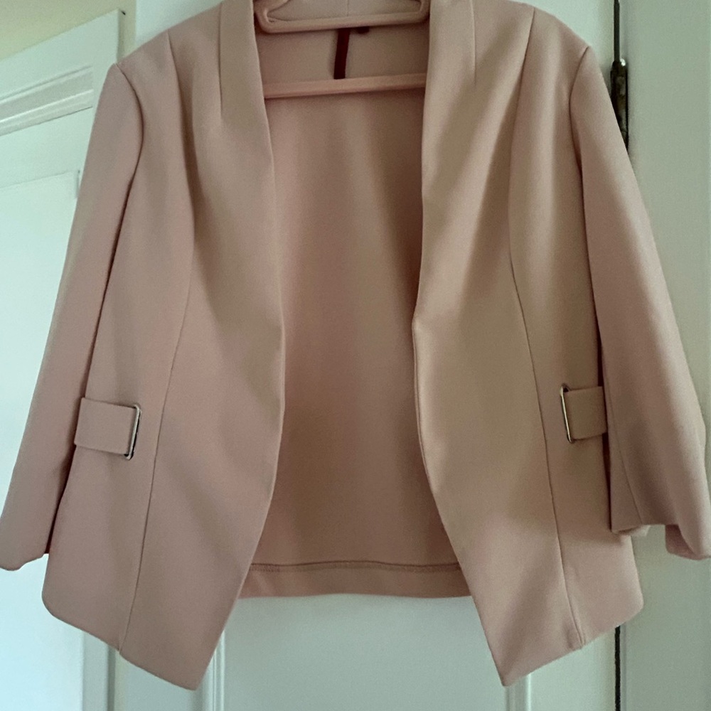 Elegant Blush Pink Women's Blazer